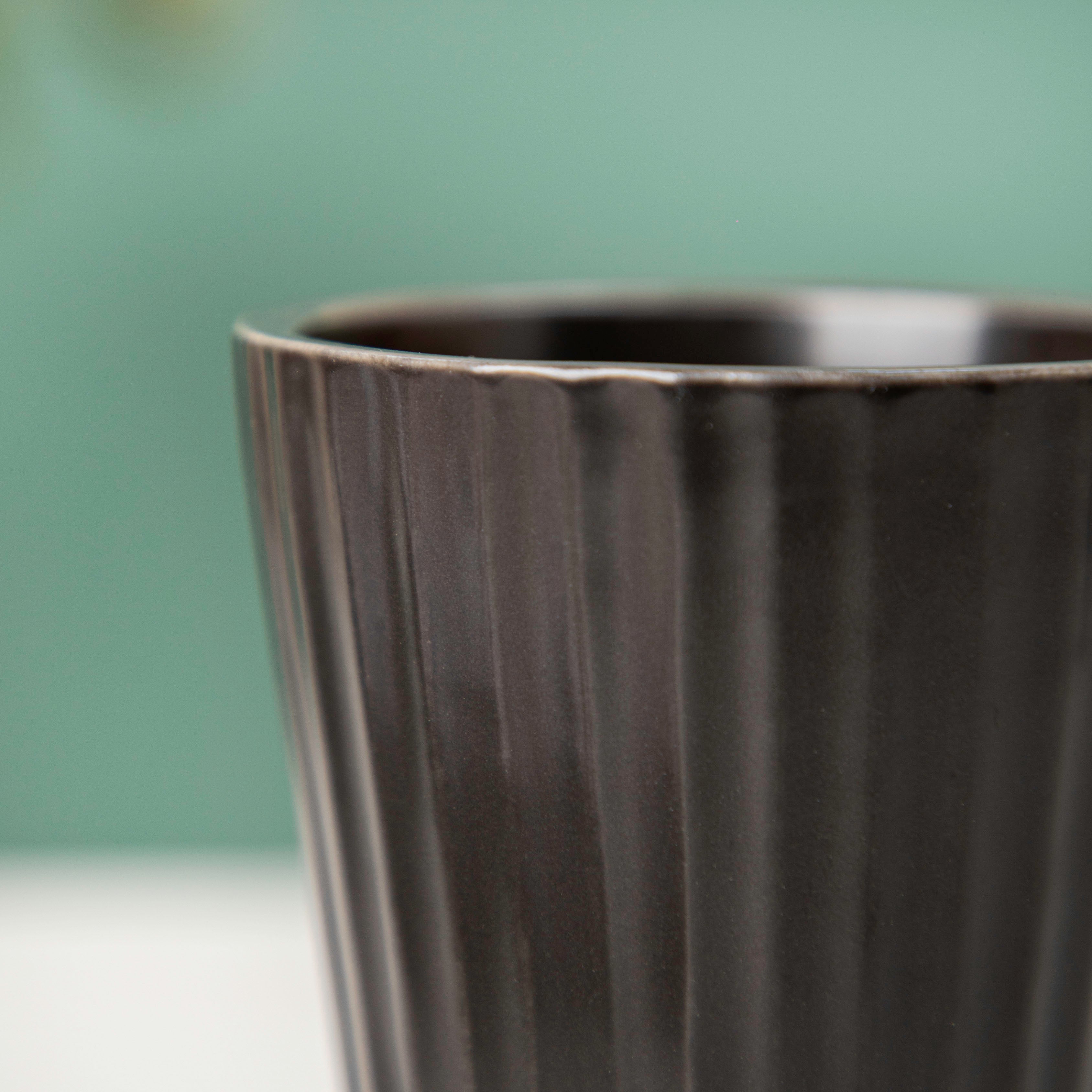 Nordic Black Ribbed Ceramic Planter