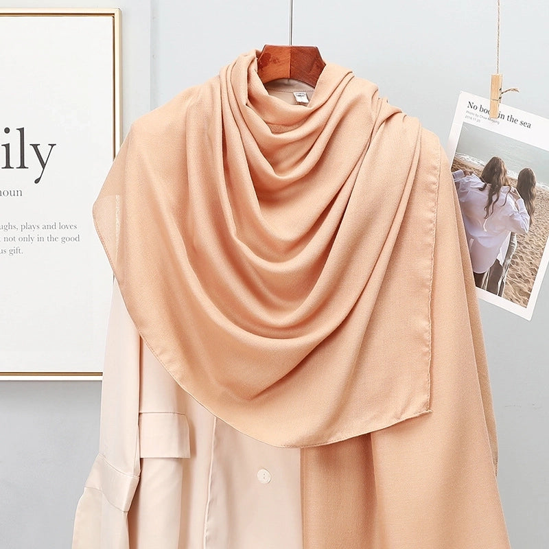 Women's Elegant Minimalist Solid Color Polyester Scarf
