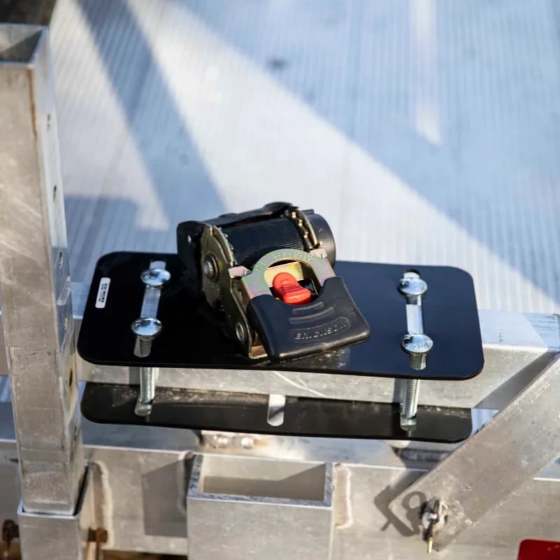 🔥 Retractable Auto Ratchet Strap with RAIL BRACKET BUNDLE