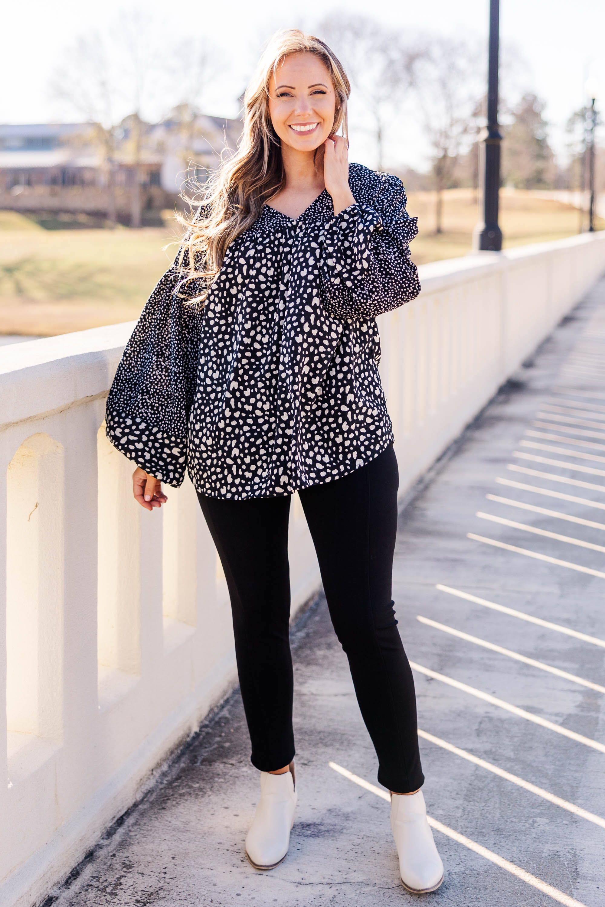 Savor The Glance Top. Black