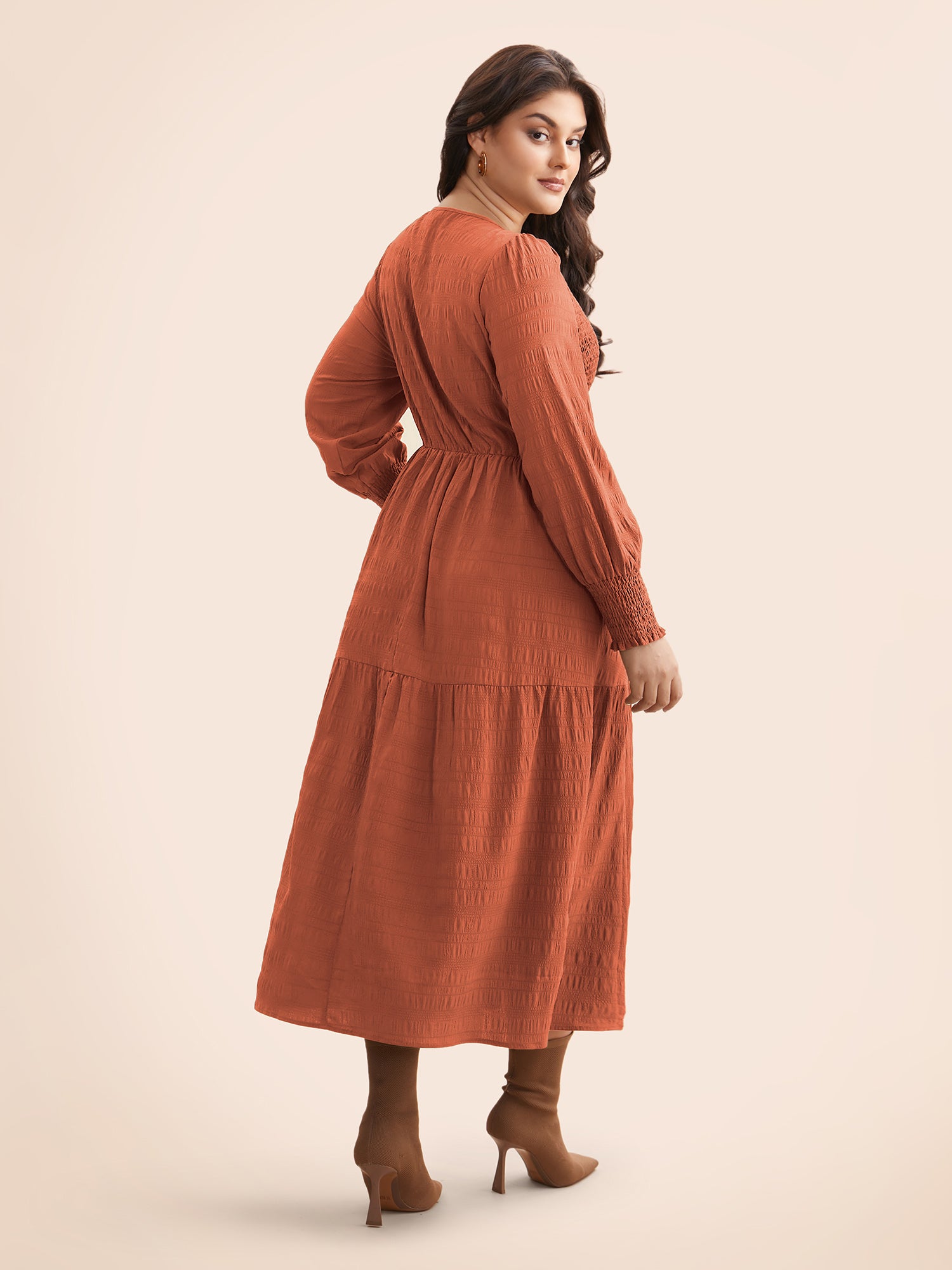 Plain Textured Shirred Midi Dress