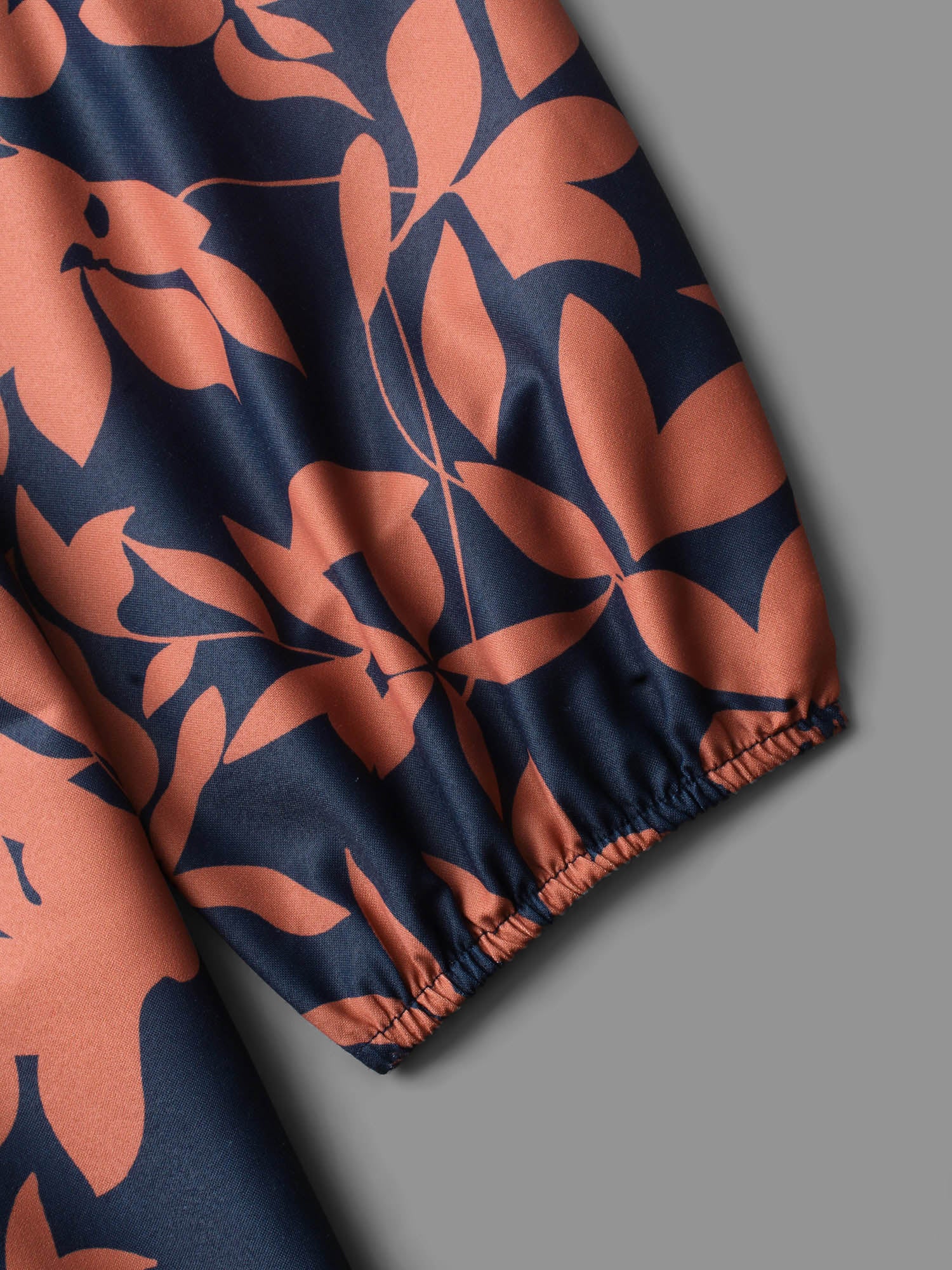 Notched Silhouette Floral Print Lantern Sleeve Blouse