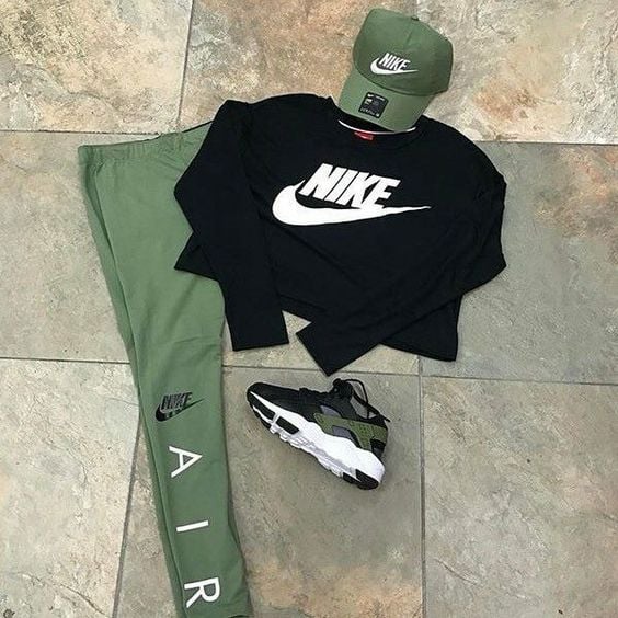 𝐬𝐮𝐢𝐭 (𝐭𝐨𝐩 + 𝐩𝐚𝐧𝐭𝐬 + 𝐬𝐡𝐨𝐞𝐬)