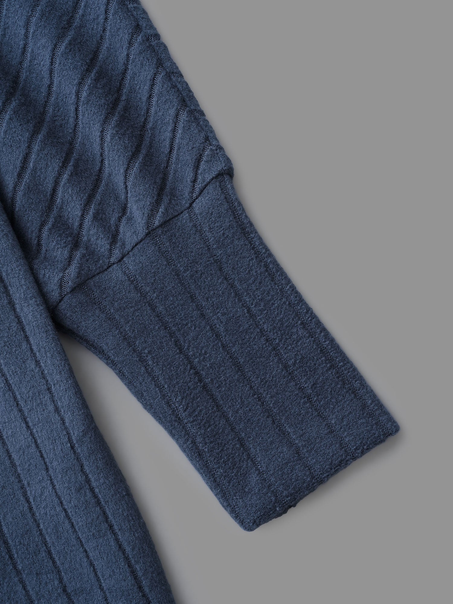 Plain Pit Strip Curved Hem Coat