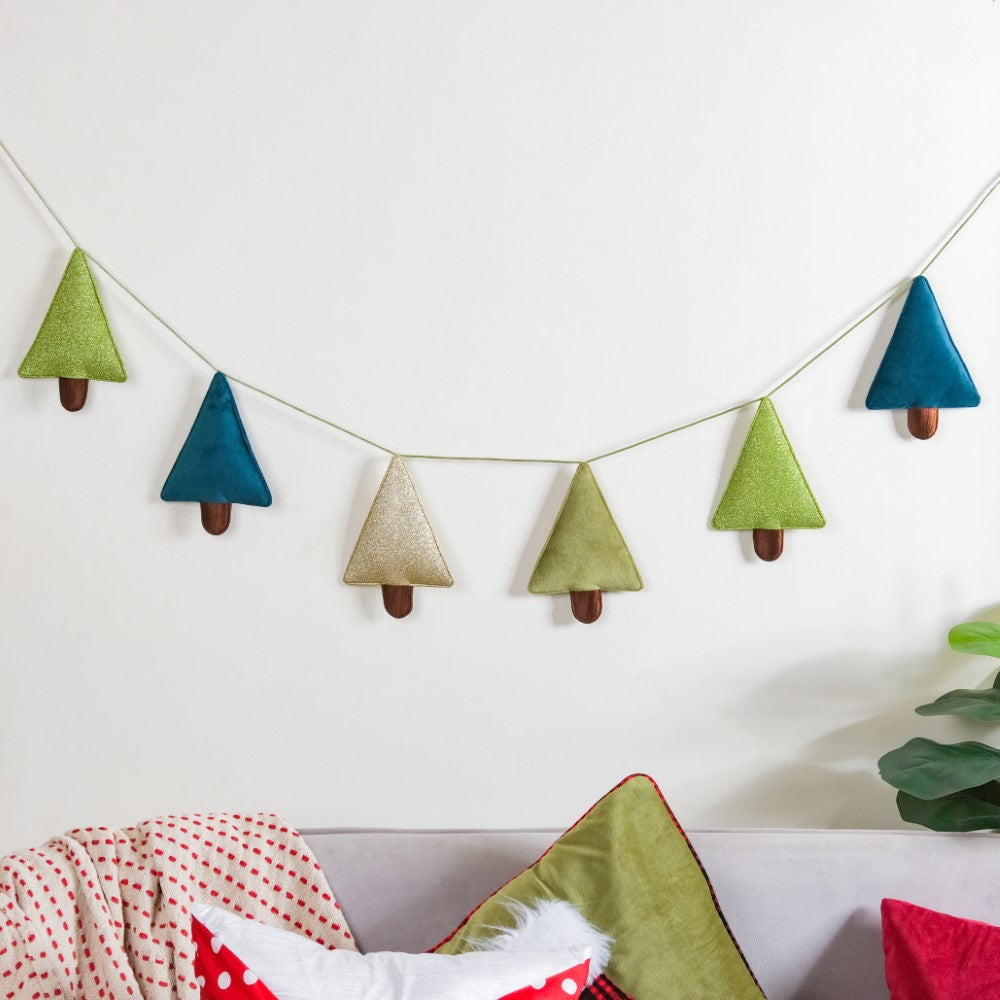 Christmas Trees Bunting 98 Inch