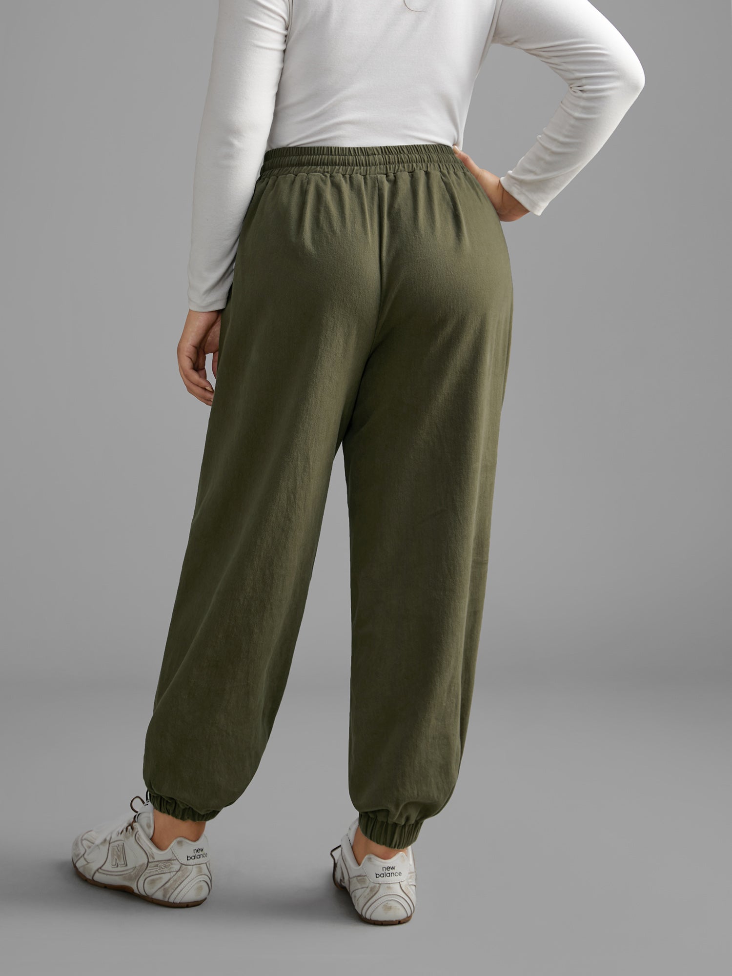 Solid Drawstring Patch Pocket Carrot Pants