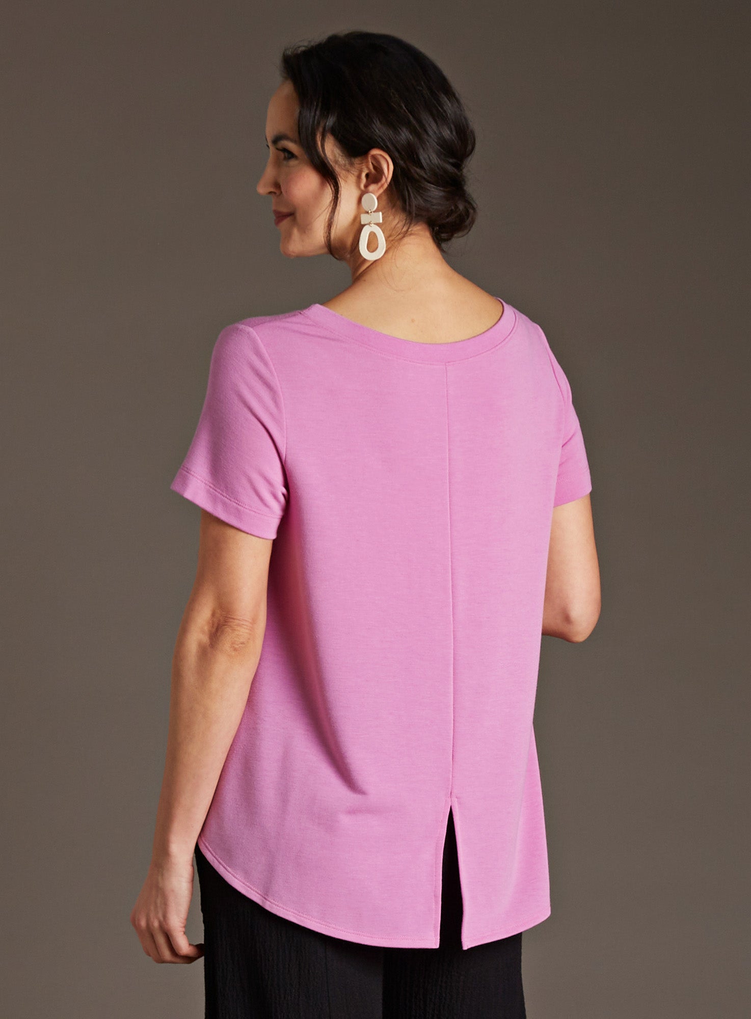 Swingy Slit-back Tee