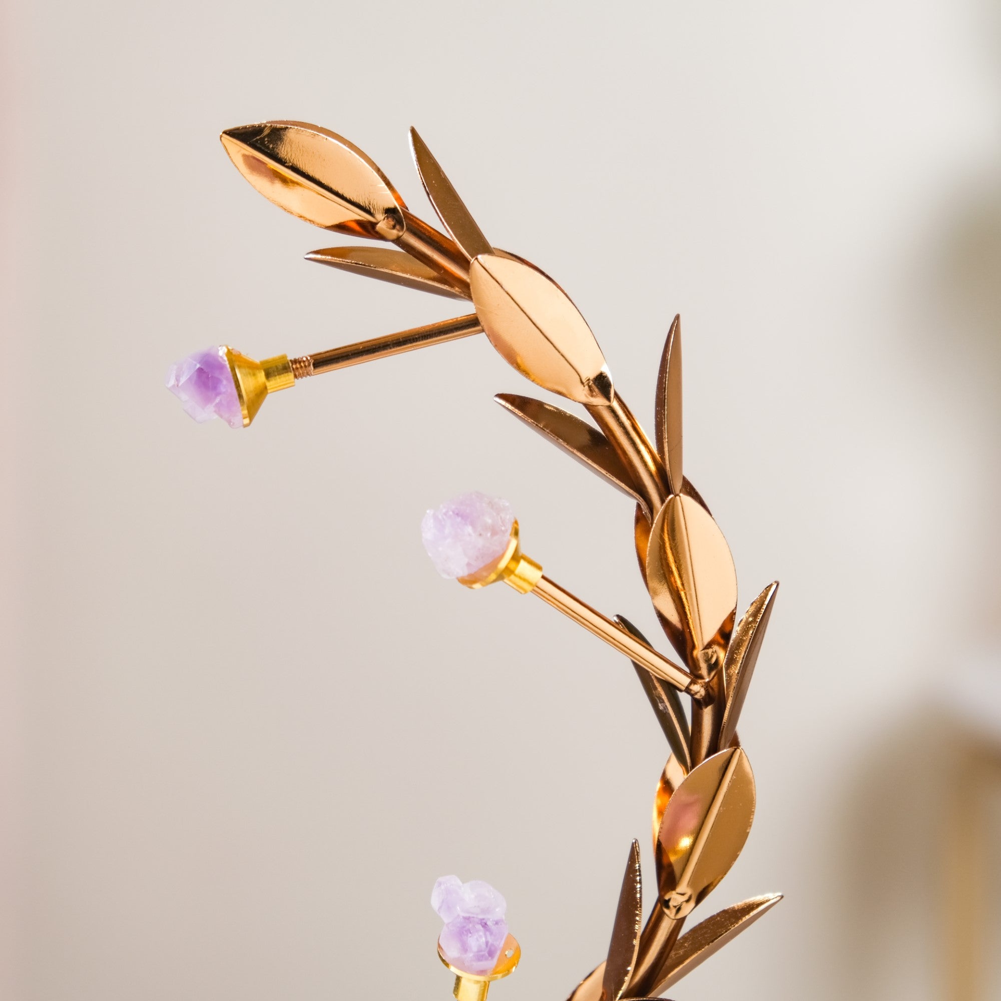 Laurel Wreath Showpiece With Agate Stones Gold