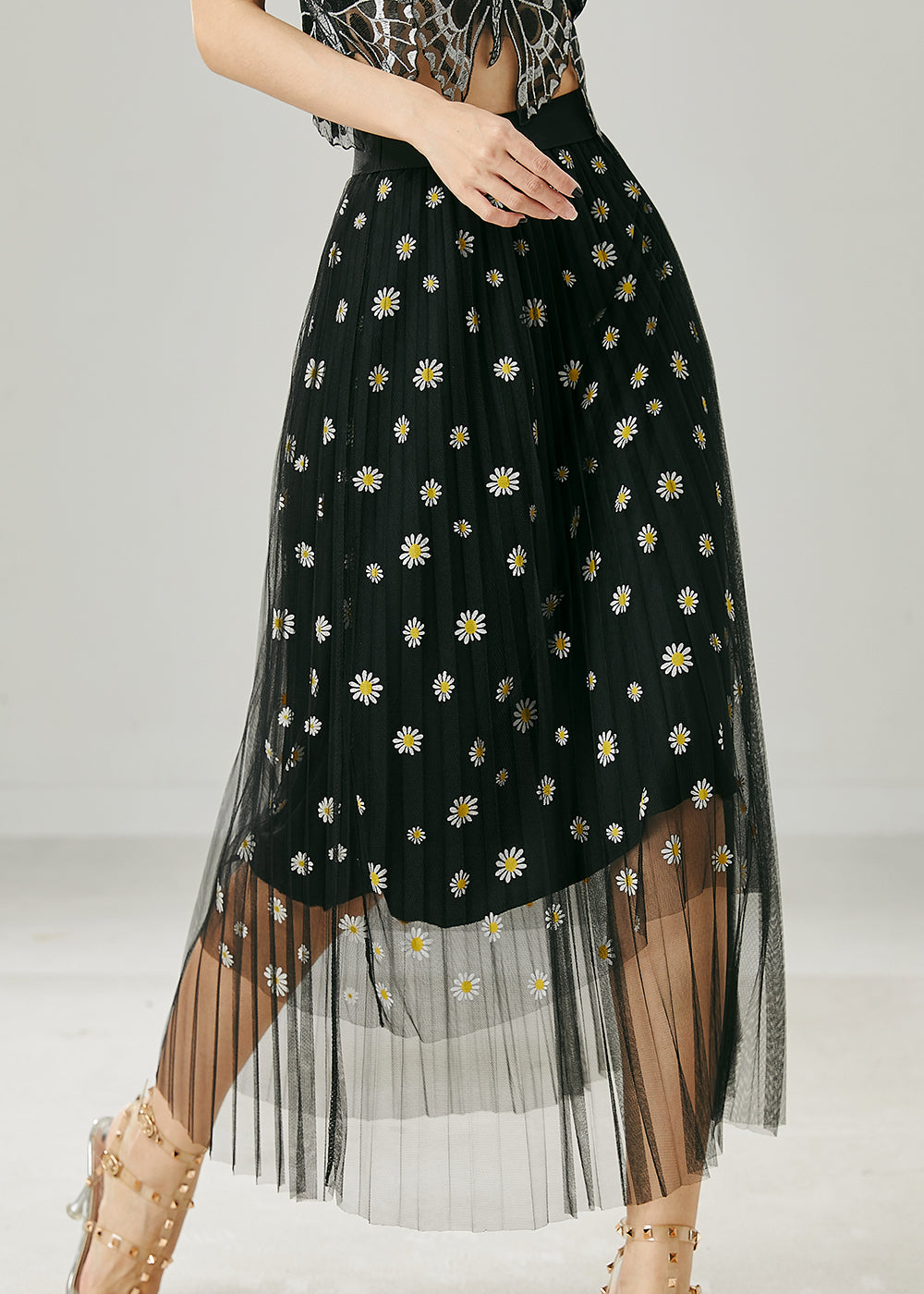 Black Slim Fit Tulle Skirt Chrysanthemum Embroidered Summer