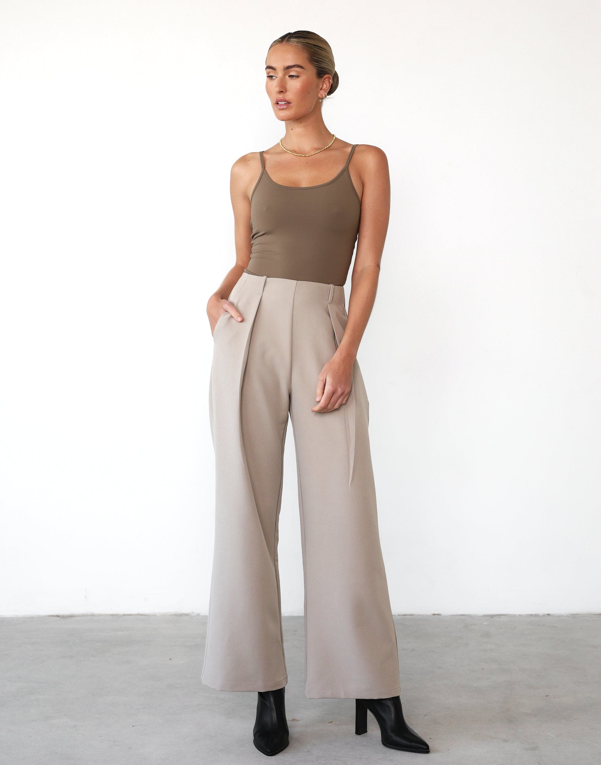 Malakai Pants (Beige)