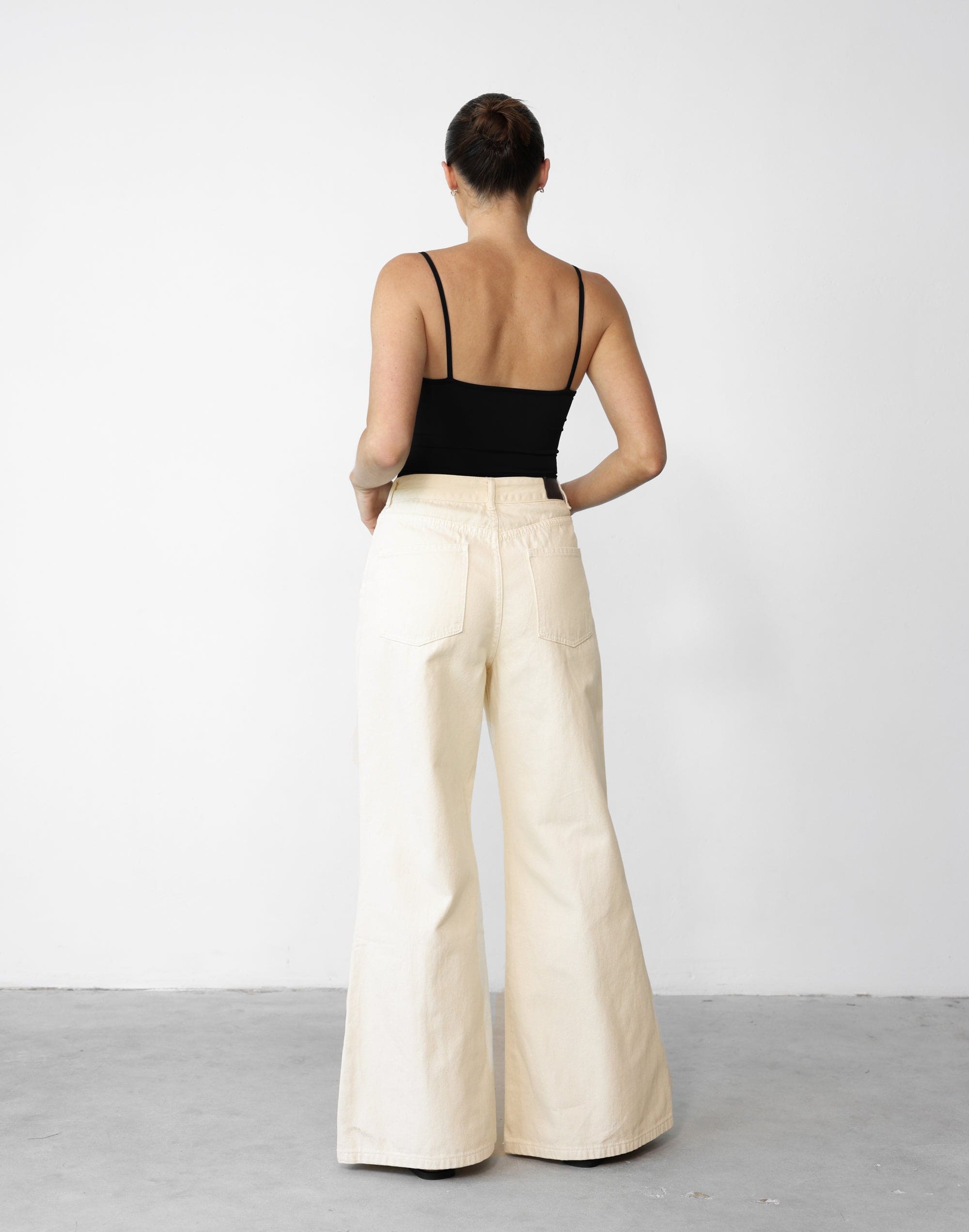 Ethan Wide Leg Jeans (Pumice)