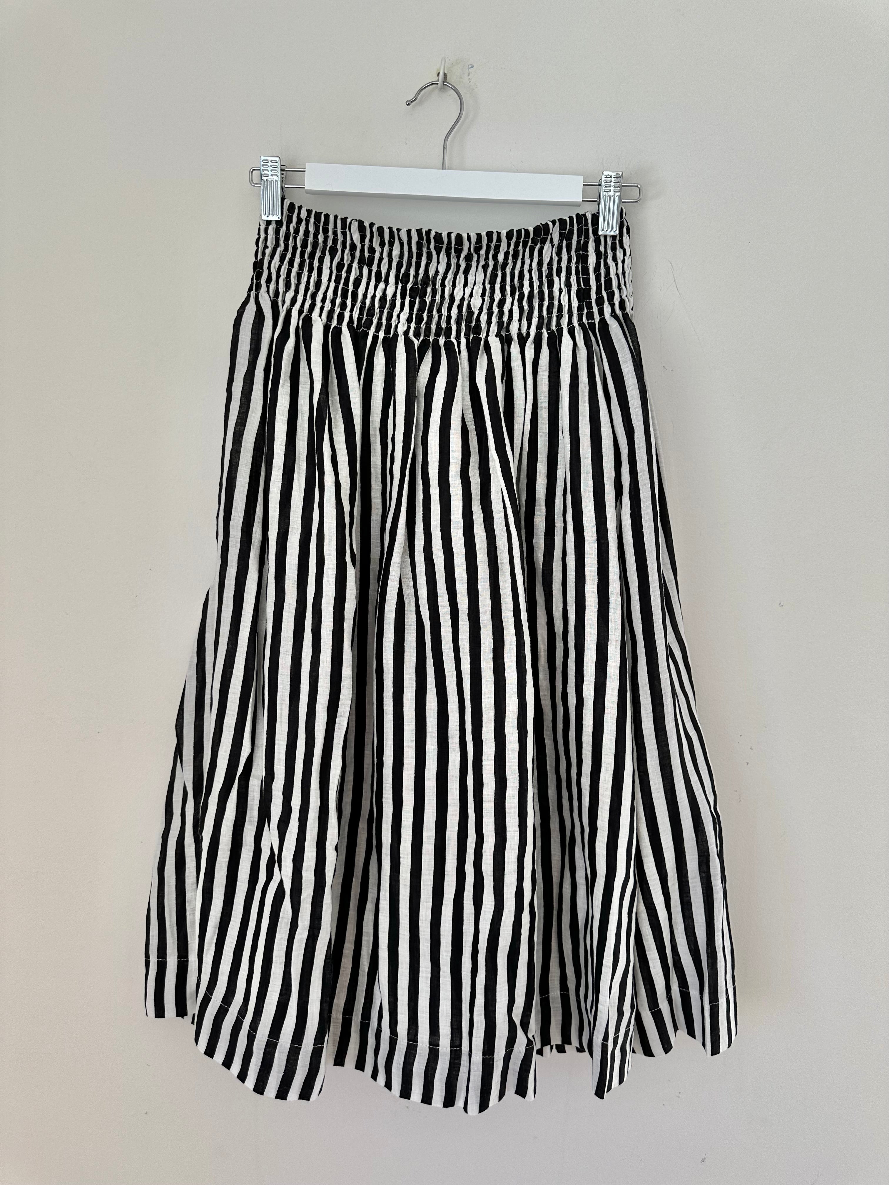 small black stripe linen