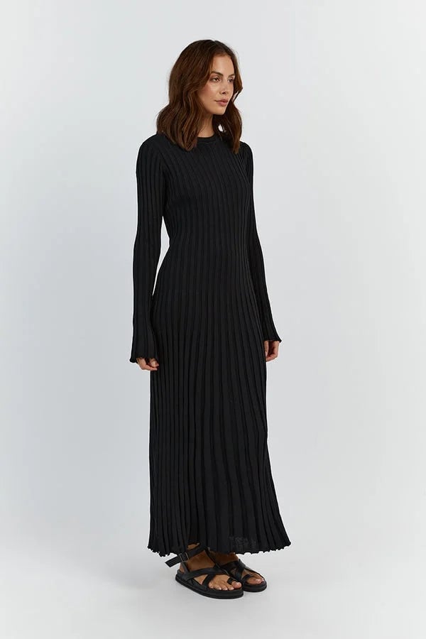 SALLE | V-Neck Sleeved Knit Midi Dress
