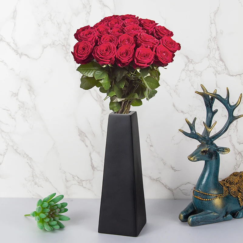 Resin Art Vase Mini Flower Vase Matte Flower Vases for Home Decor