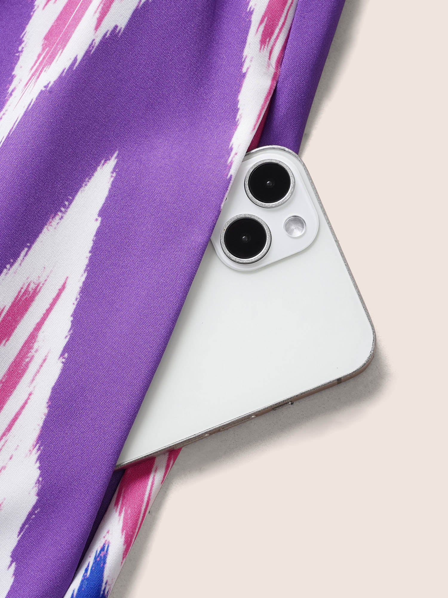 Geometric Contrast Shirred Flutter Sleeve Dress