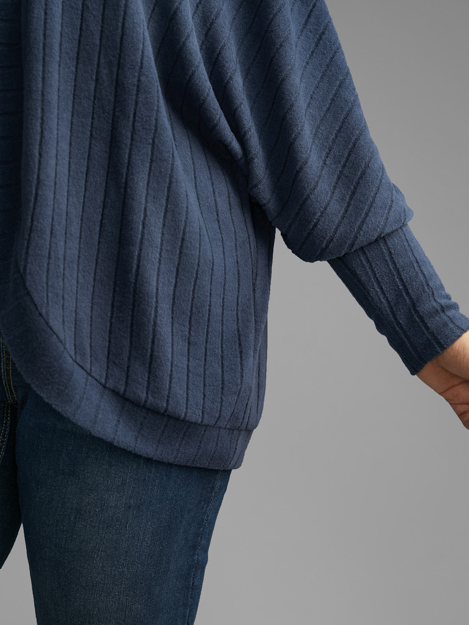 Plain Pit Strip Curved Hem Coat