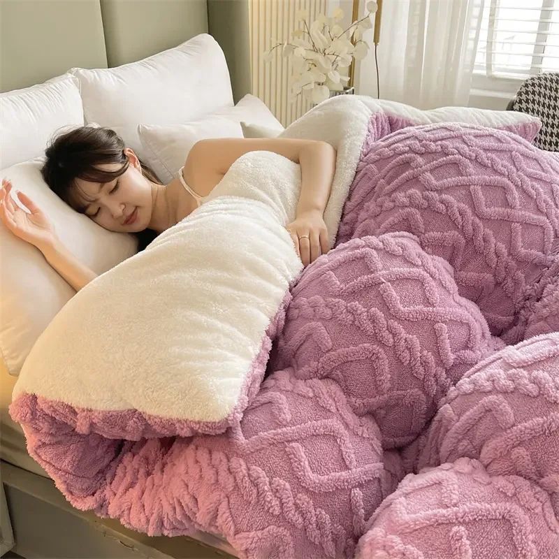 Warm And Comfortable Chunky High Quality Winter Velvet Sherpa Quilt Weight Blanket Thickened Comforter