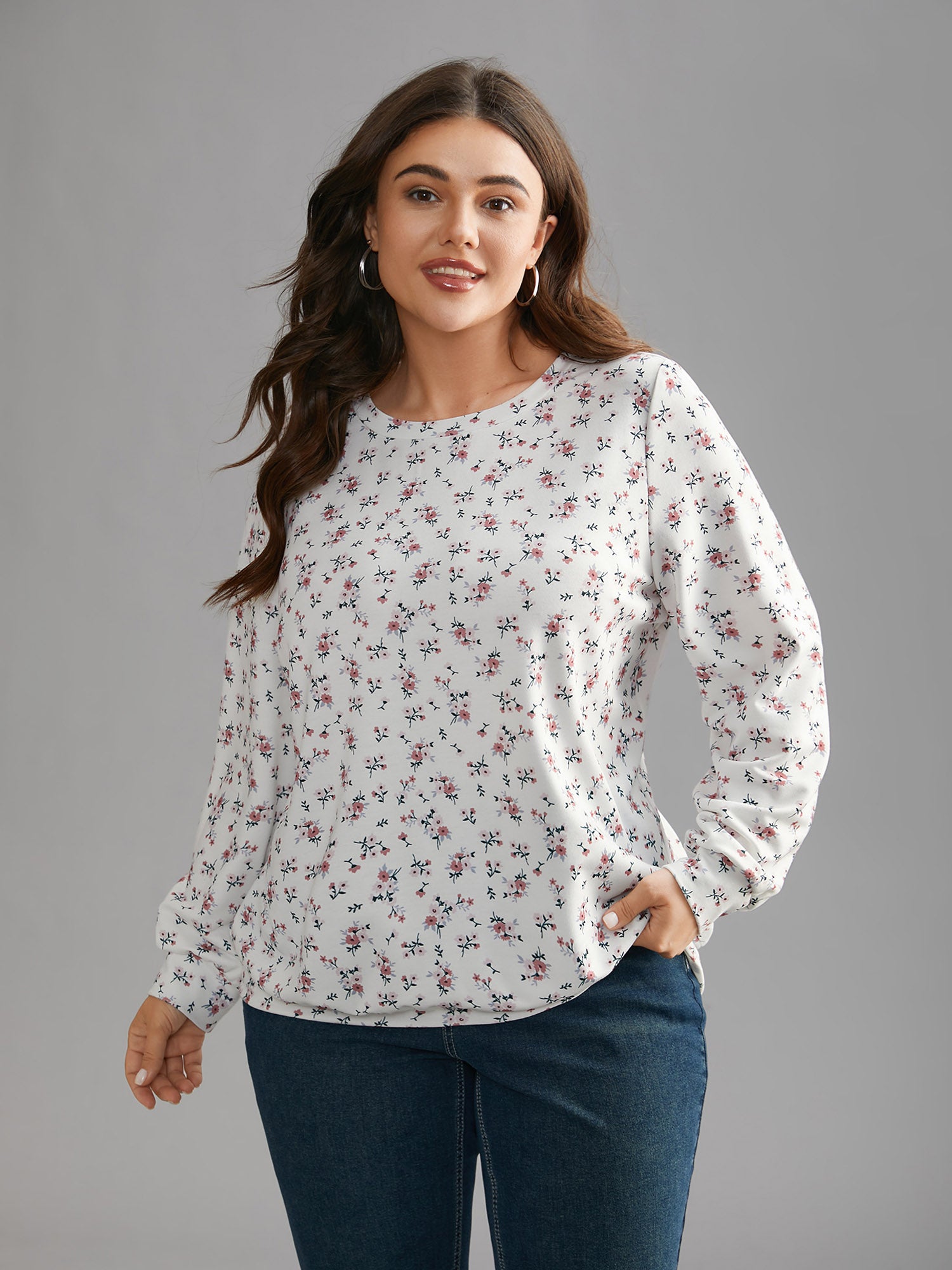 Ditsy Floral Round Neck Sweatshirt