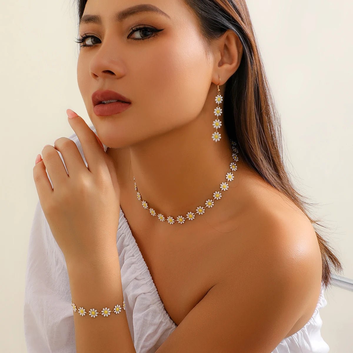 Dainty Floral Daisy Choker Necklace. Bracelet. and Earrings Set
