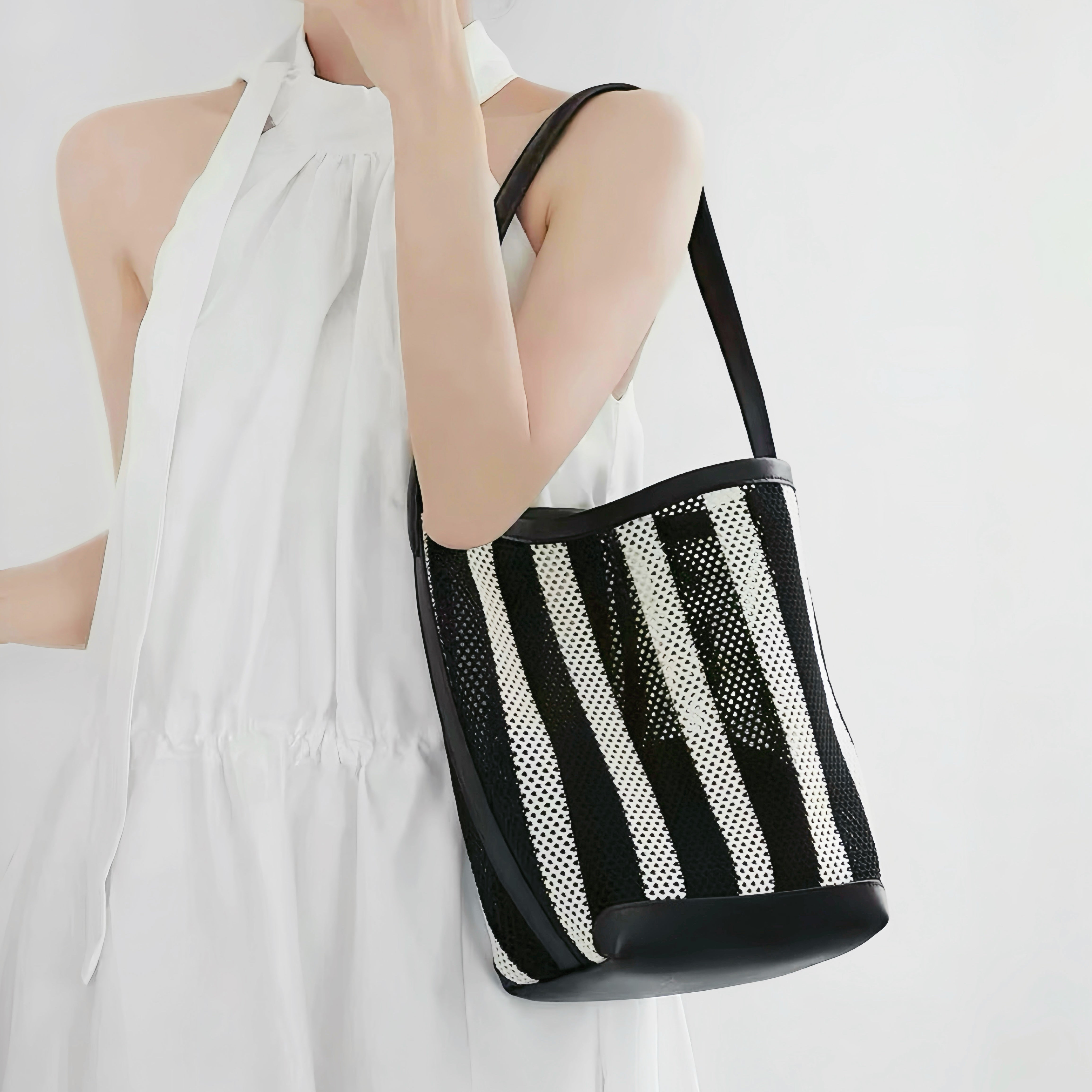 Woven Raffia Bucket Bag