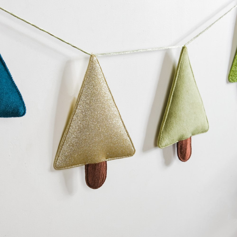 Christmas Trees Bunting 98 Inch