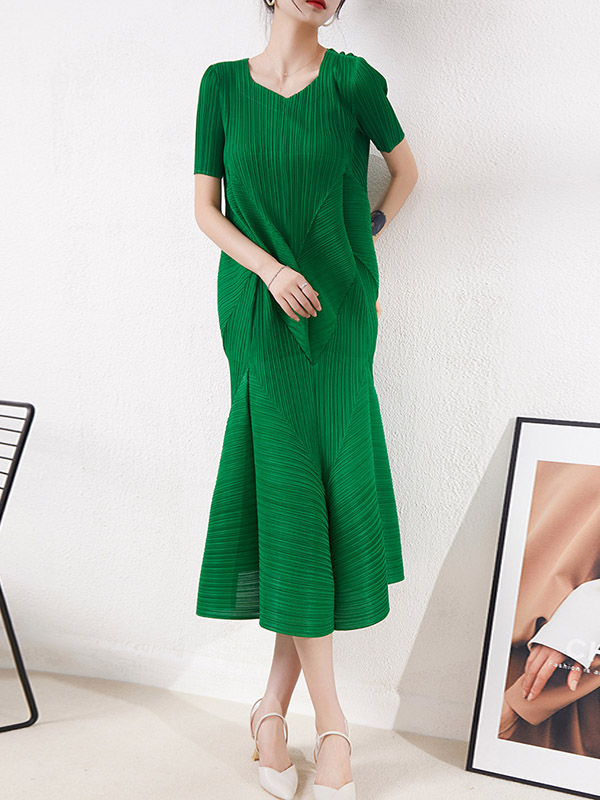 High Waisted Loose Pleated Solid Color Round-Neck Midi Dresses