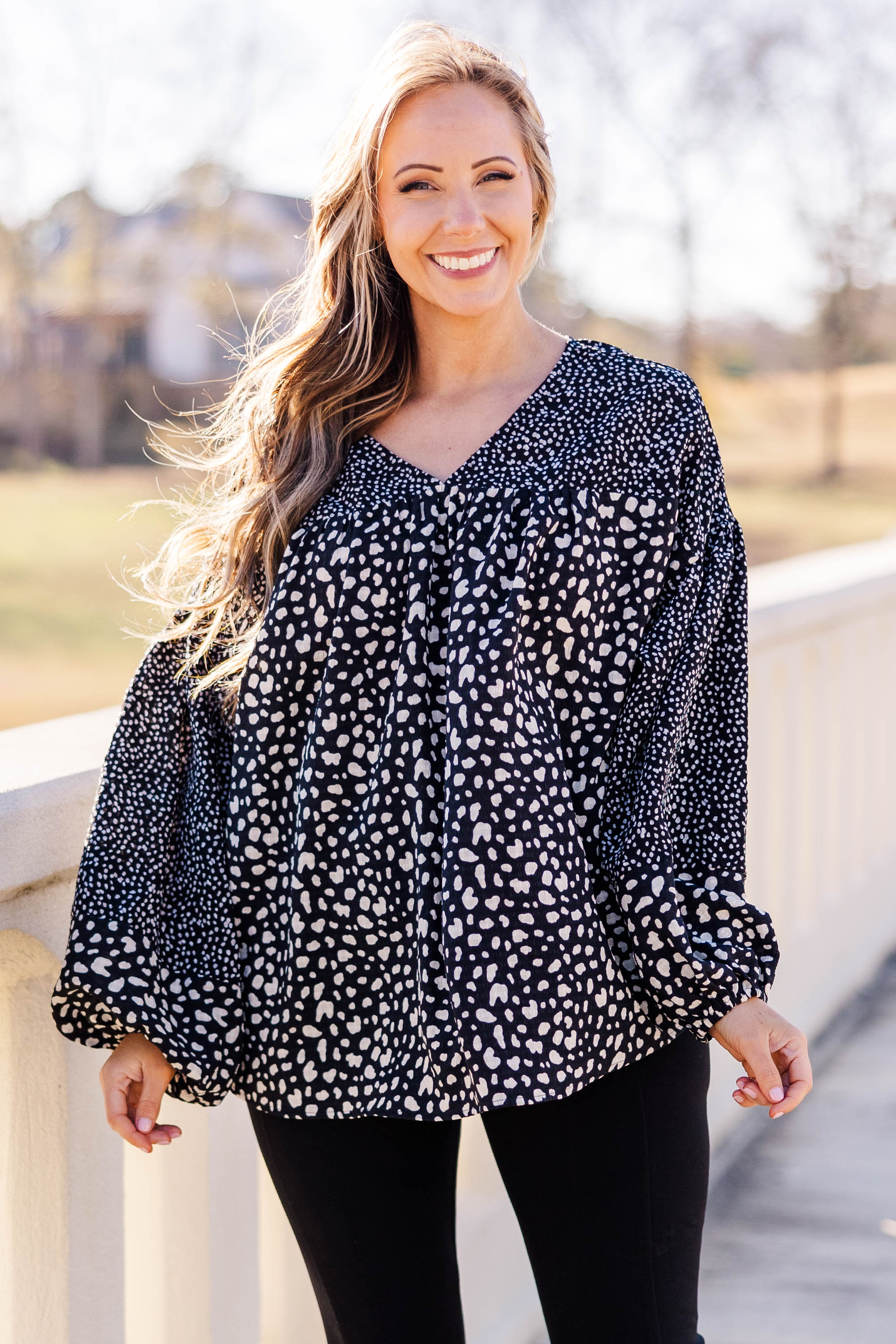 Savor The Glance Top. Black