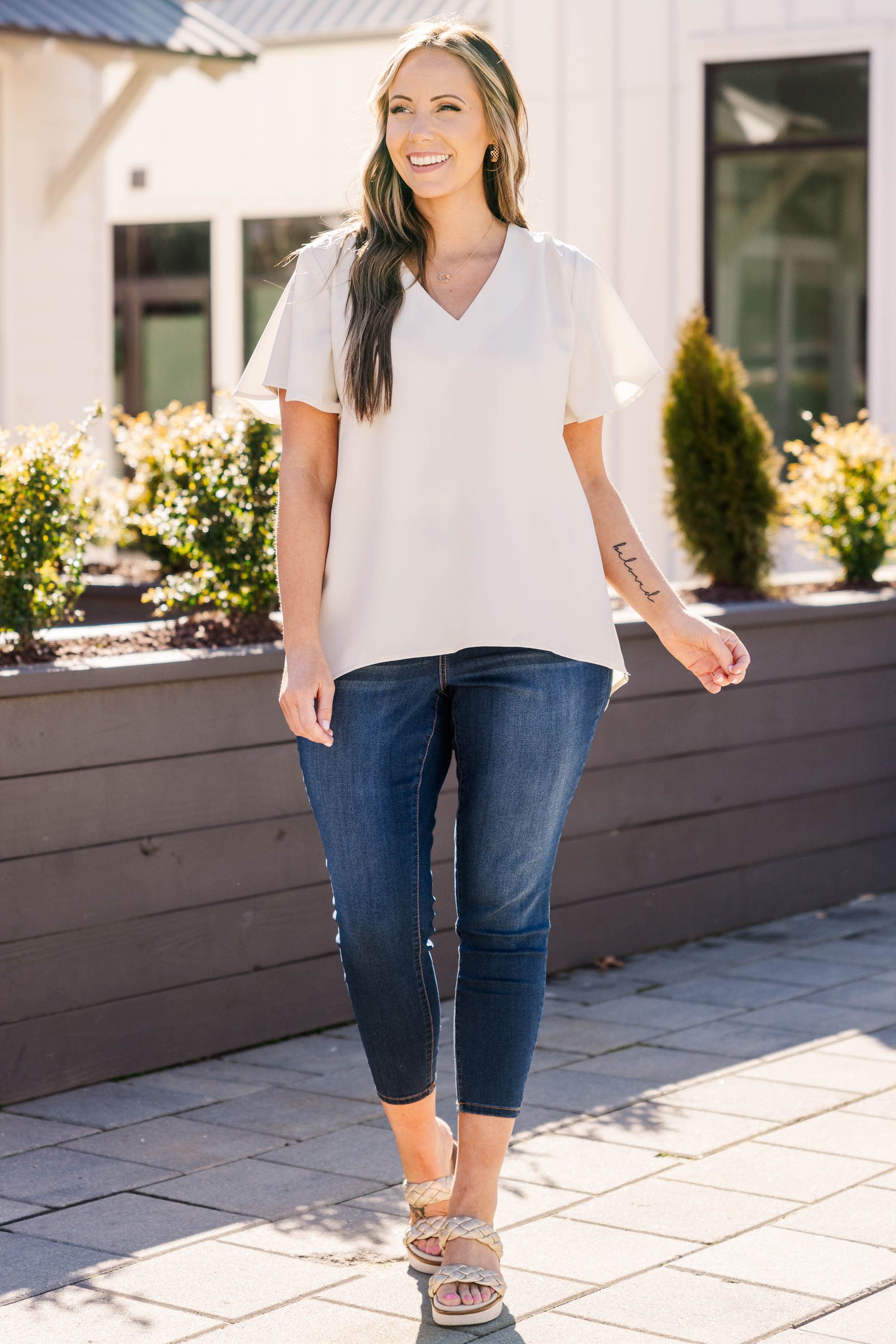 Break Room Chat Top. Ivory