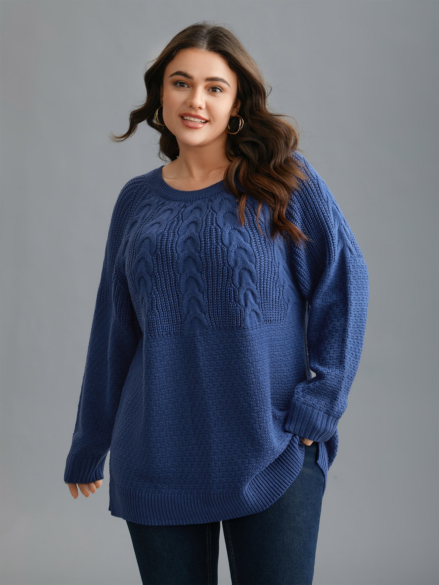 Cable Knit Raglan Sleeve Round Neck Pullover