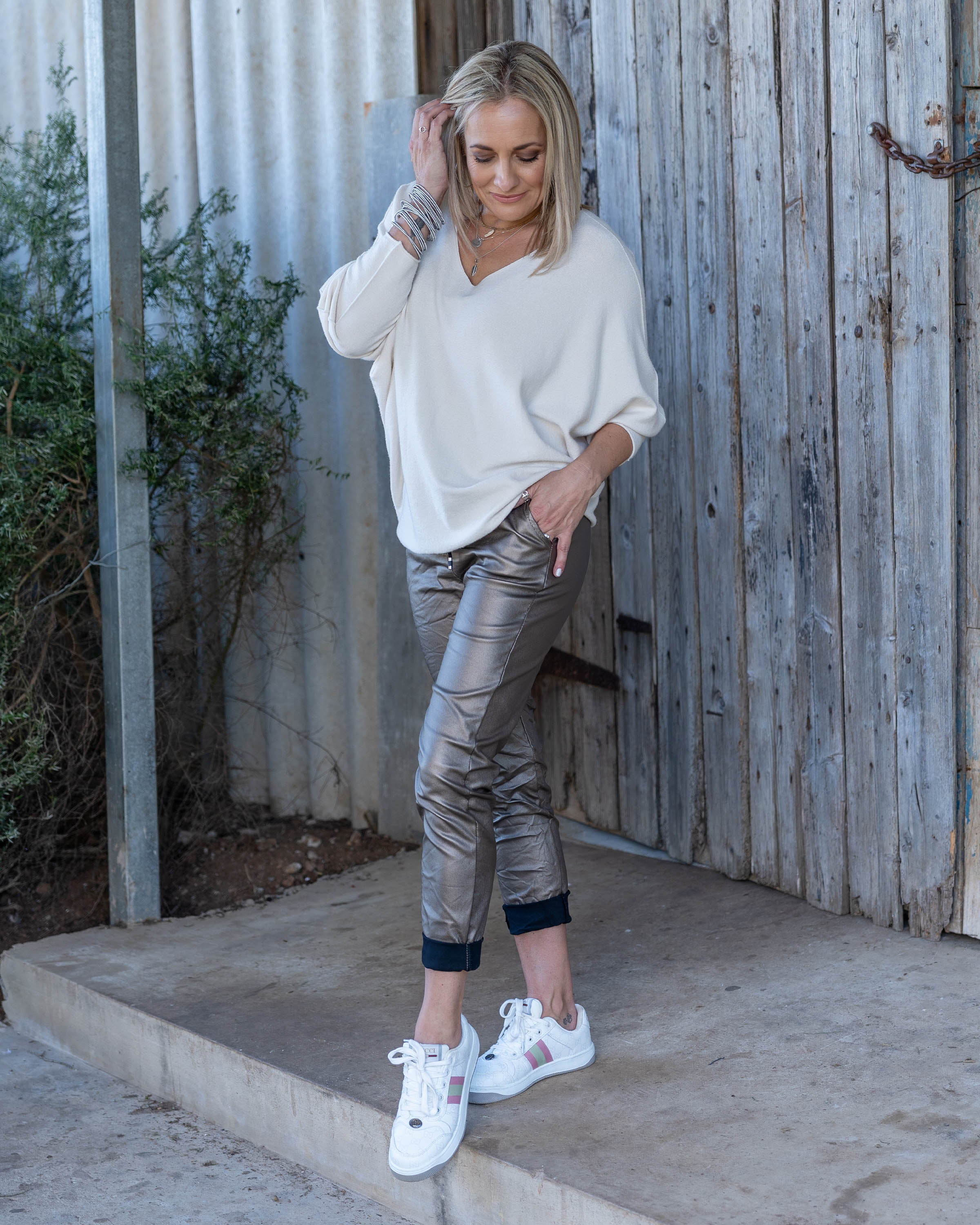 Sweet Caroline V-Neck Knit | Beige