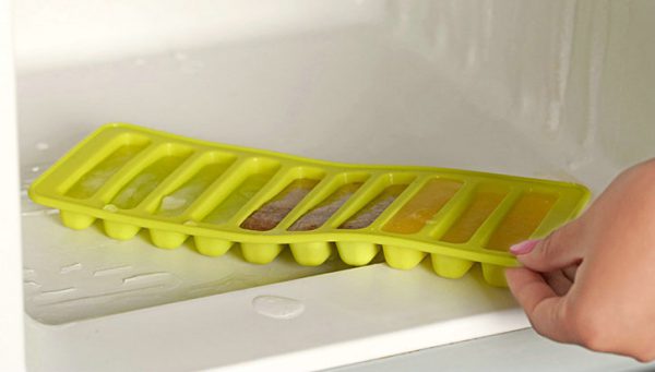 Grids Stick Shape Ice Tray for Home. School and Summers