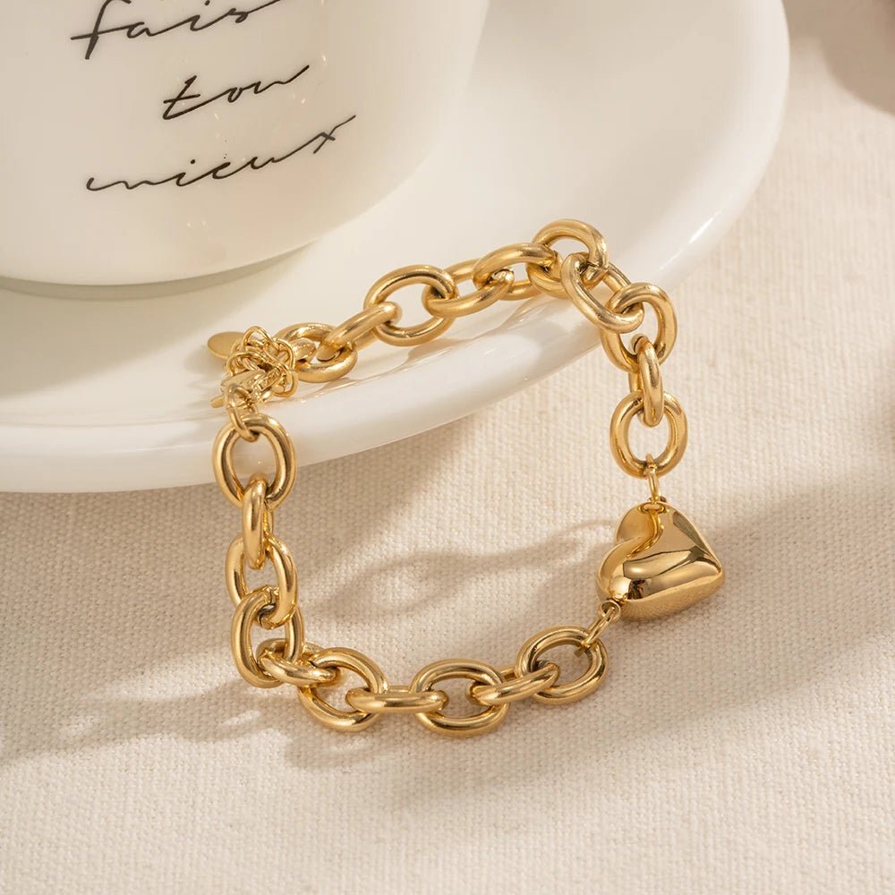 Dainty Gold Chain Link Heart Bracelet