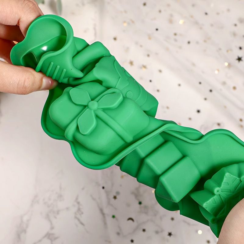 🔥BUY 2 GET 1 FREE🔥🌲Christmas Gift! Creative Silicone Christmas Tree Baking Mold💥