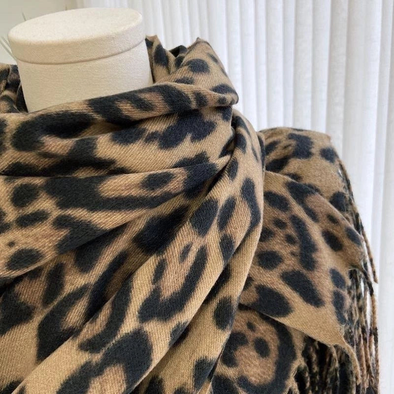 Women's Basic Minimalist Color Block Imitation Cashmere Tassel Scarf