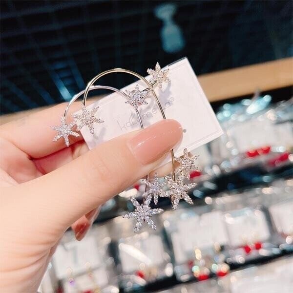 🎅Snowflake earrings made of diamonds and cubic zirconia