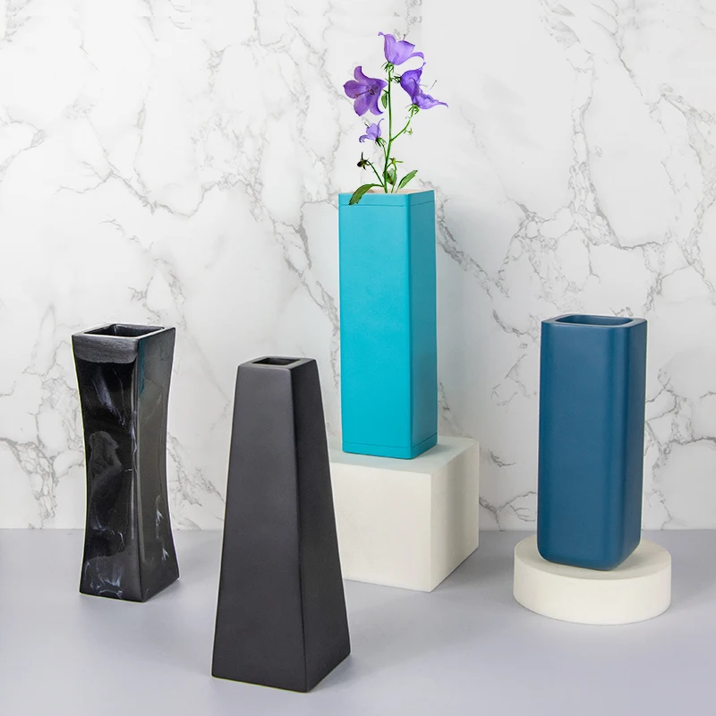 Resin Art Vase Mini Flower Vase Matte Flower Vases for Home Decor