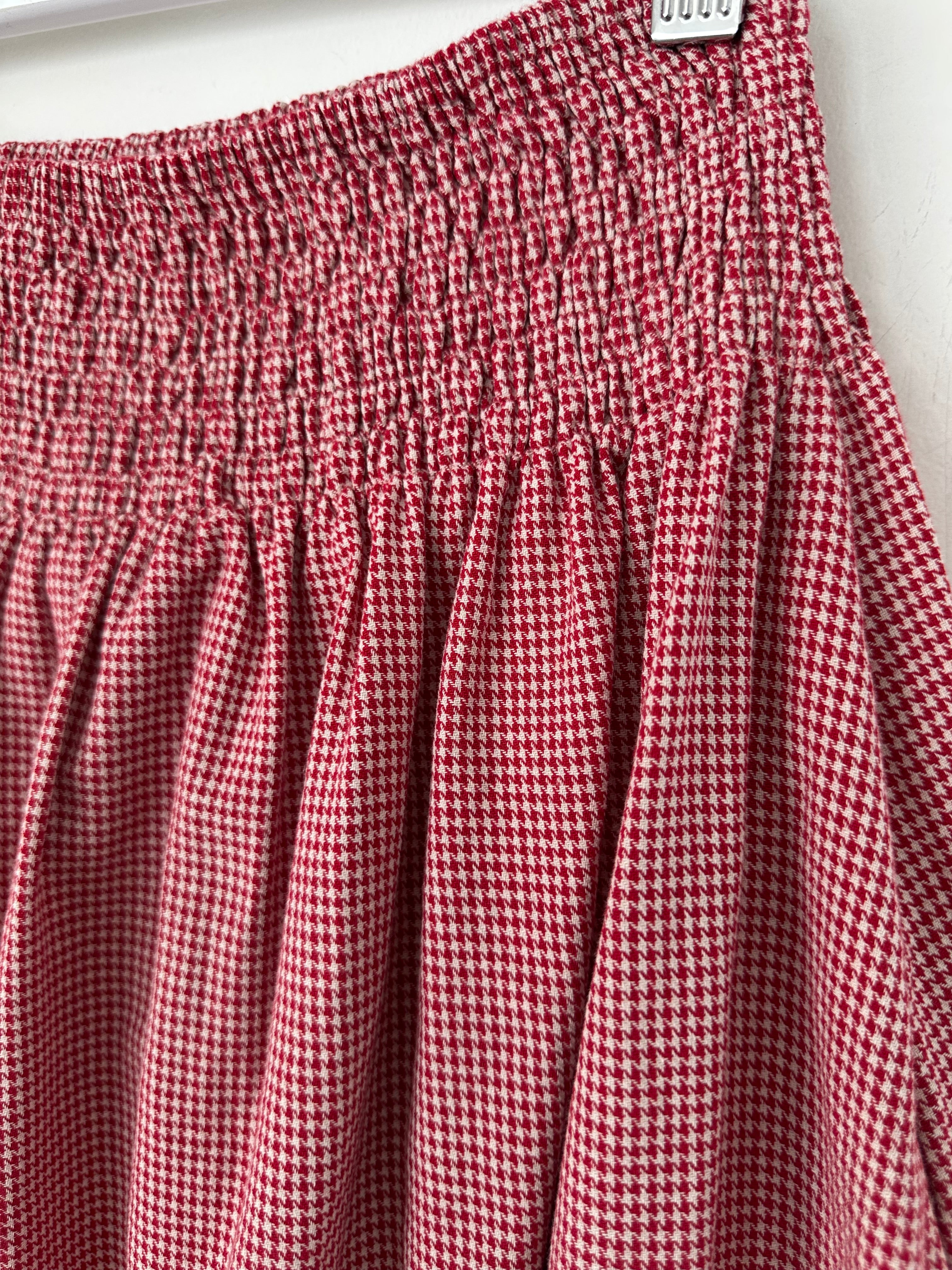 red houndstooth