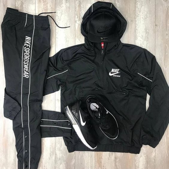 𝐬𝐮𝐢𝐭 (𝐭𝐨𝐩 + 𝐩𝐚𝐧𝐭𝐬 + 𝐬𝐡𝐨𝐞𝐬)