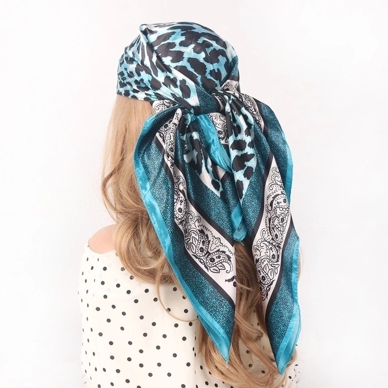 Women's Minimalist Classic Style Leopard Satin Printing And Dyeing Printing Silk Scarf