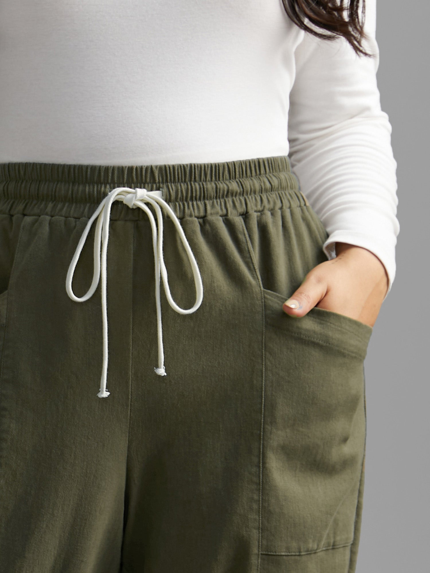 Solid Drawstring Patch Pocket Carrot Pants
