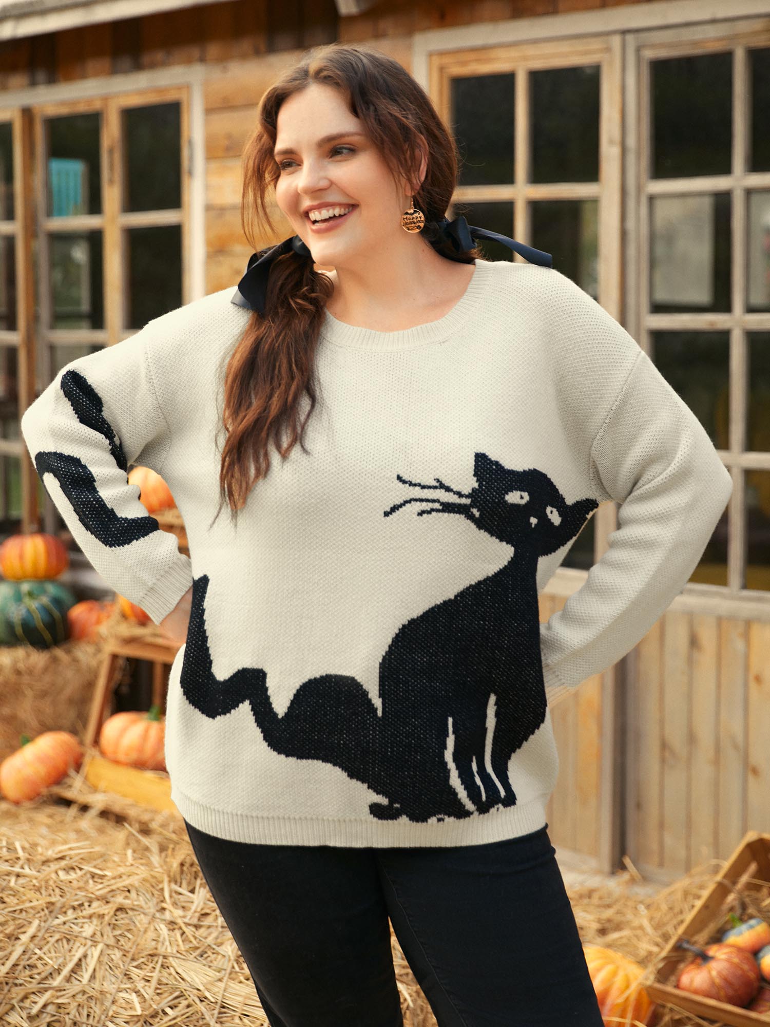 Mystic Cat Knit Crew Neck Pullover