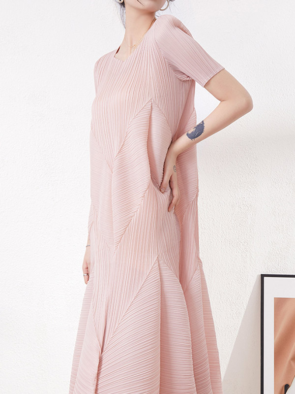 High Waisted Loose Pleated Solid Color Round-Neck Midi Dresses