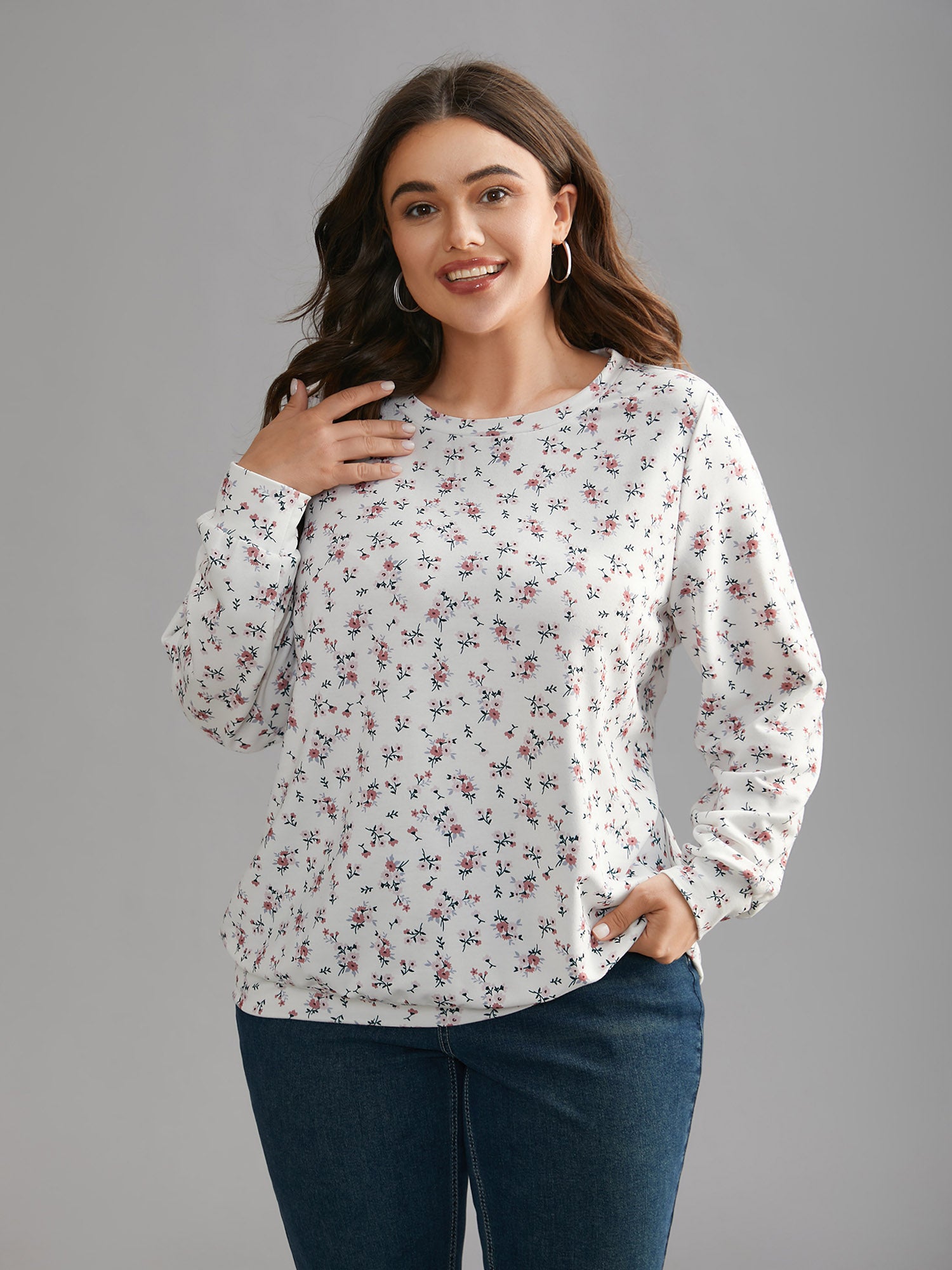 Ditsy Floral Round Neck Sweatshirt