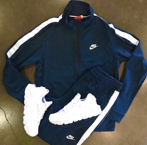 𝐬𝐮𝐢𝐭 (𝐭𝐨𝐩 + 𝐩𝐚𝐧𝐭𝐬 + 𝐬𝐡𝐨𝐞𝐬)