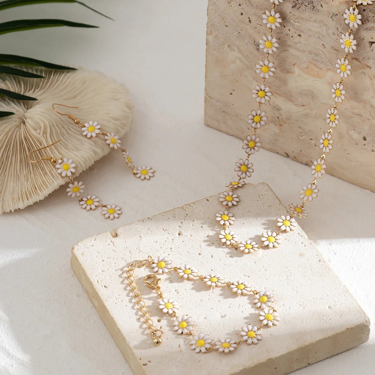 Dainty Floral Daisy Choker Necklace. Bracelet. and Earrings Set