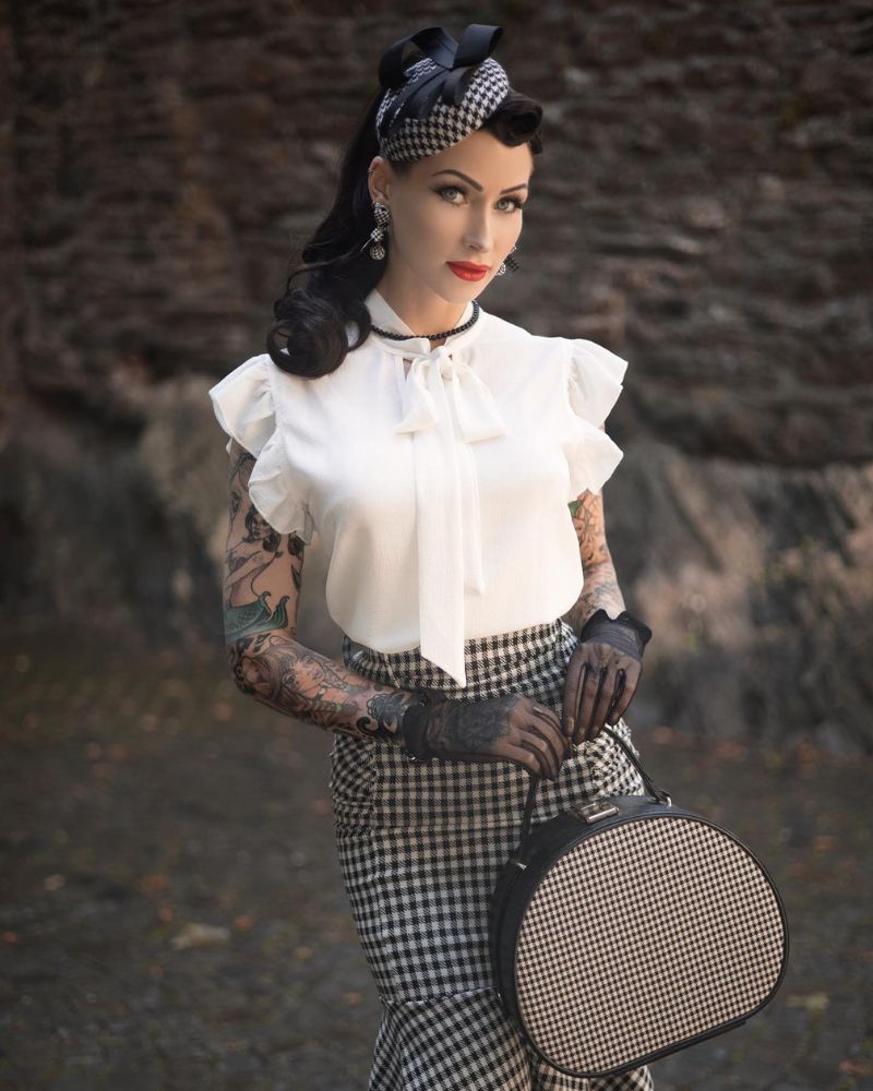 Vintage Fans Look of Houndstooth Mermaid Hem Shirred Detail Pencil Skirt with Belt