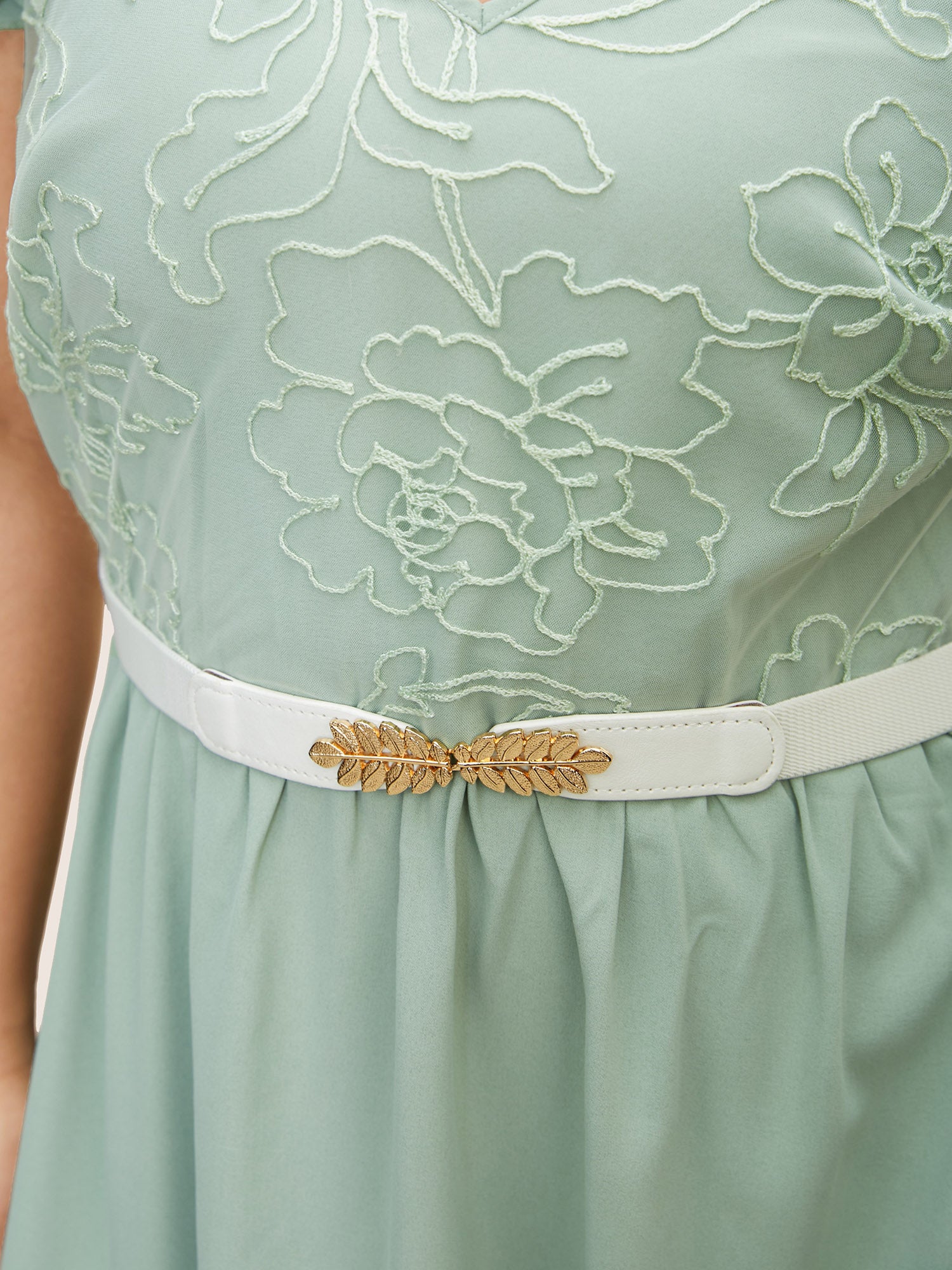 Metal Leaf Decor Belt