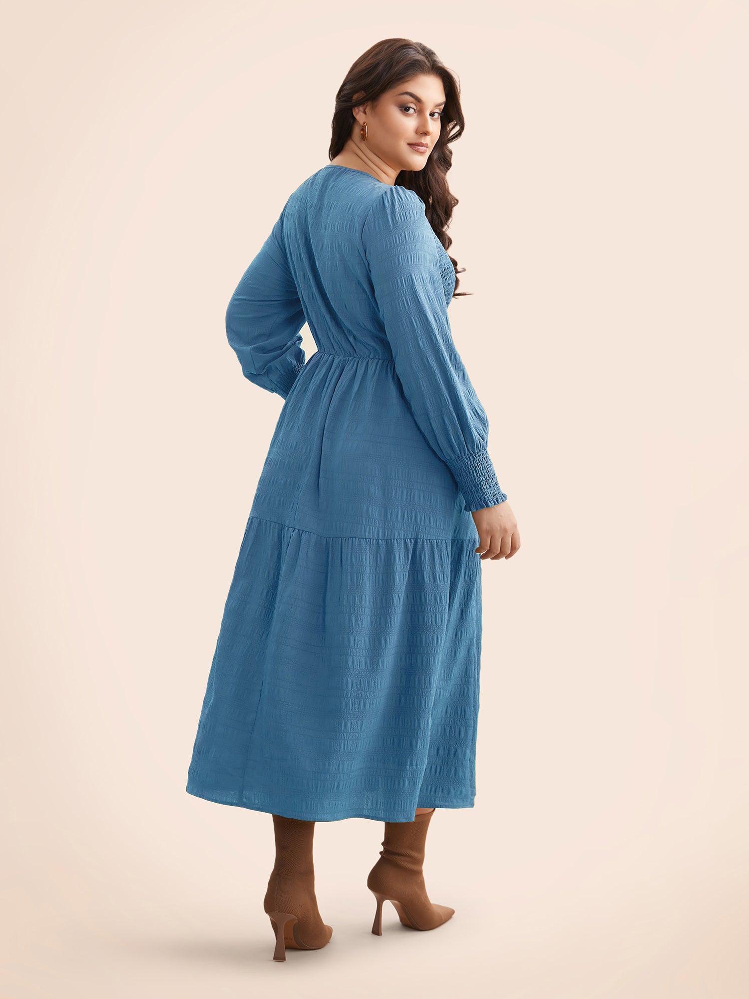 Plain Textured Shirred Midi Dress