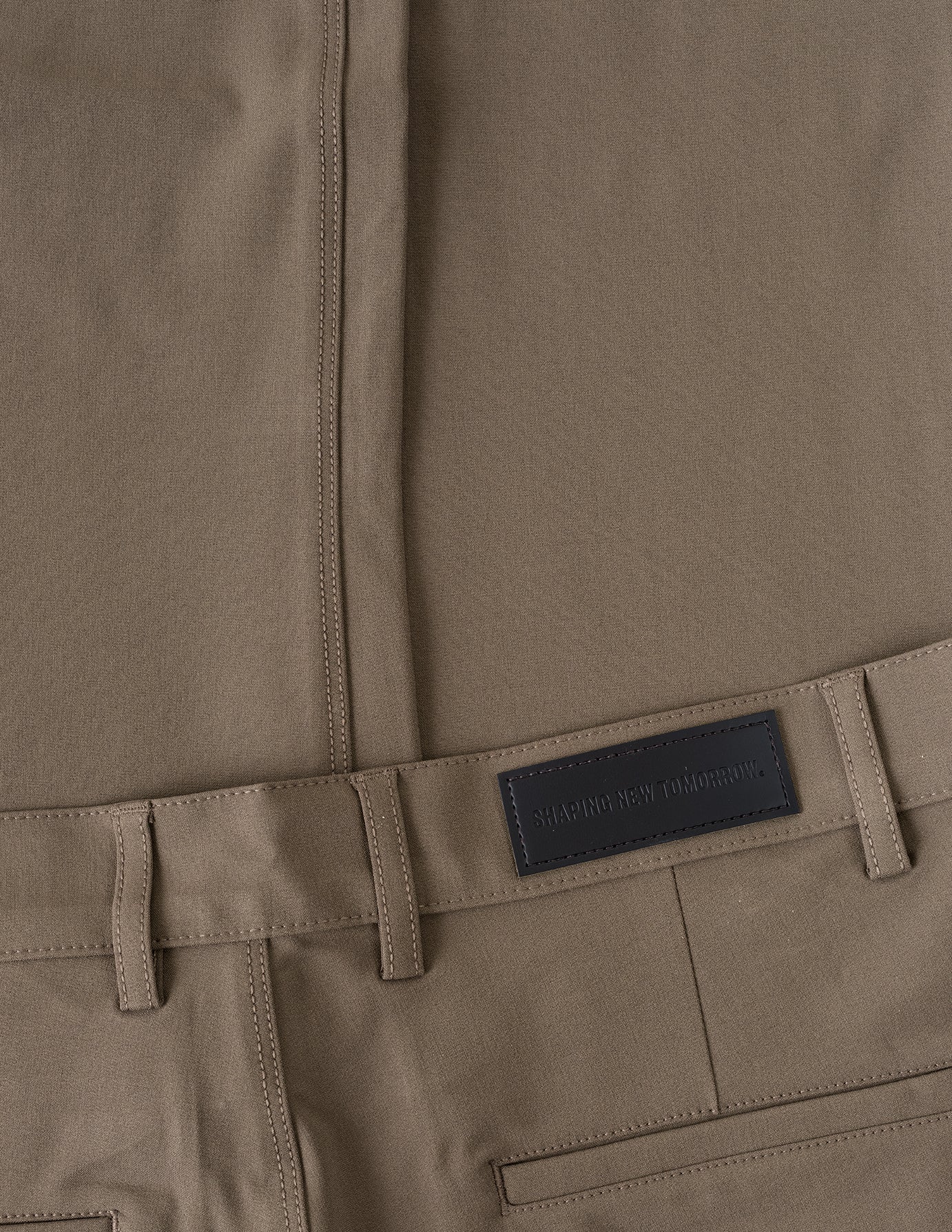 Essential Pants Slim Walnut