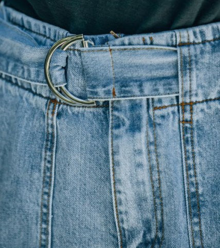 Metal Buckle Legged Harem Jeans